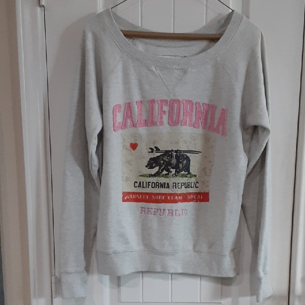 Green Sleeved California Republic Varsity Surf Team Sweatshirt-Small